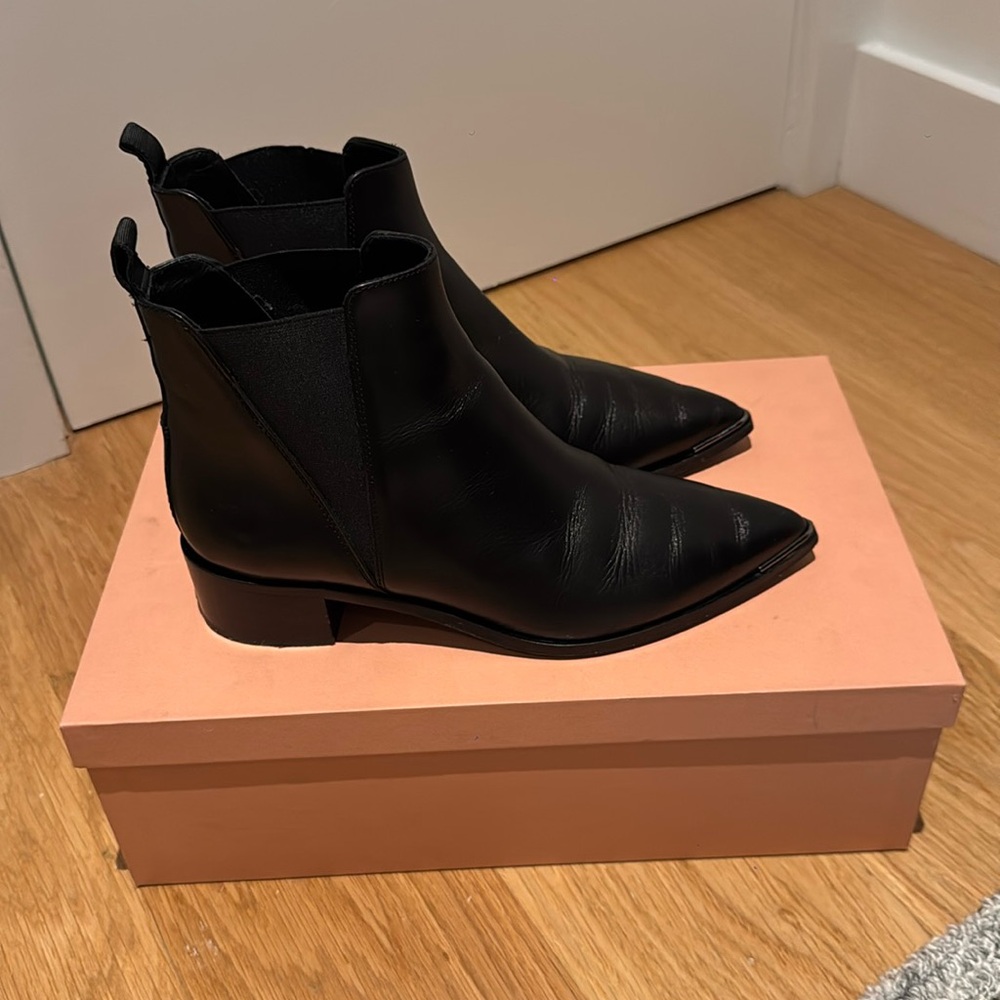 Acne Studios Jensen Boots in Smooth Leathet